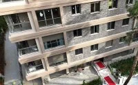 Sedir Apartmanı’nın balkonlarını ve dış cephe detaylarını gösteren yakın fotoğraf
